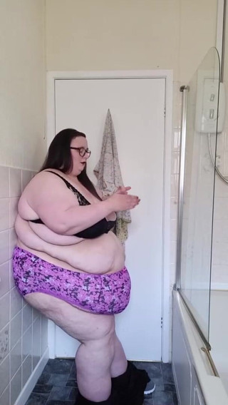 SSBBWLadyBrads: HETE MEID SUMMER IS ER NOG STEEDS