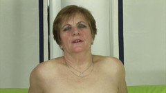 Pee porn: Zlatá sprcha babiček