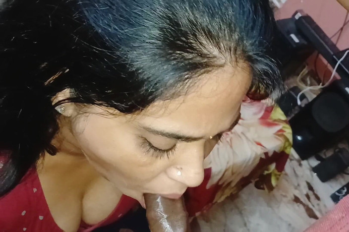 Apple Porn: मेरा बॉस चाहता है कि मैं प्रमोशन के लिए उसका लंड चूसूं और उसने मुझे उसका वीर्य निगलने के लिए बनाया