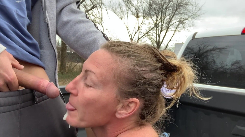 Farmers Wifey: Un prof de maths et un garçon de 19 ans éjaculent du...