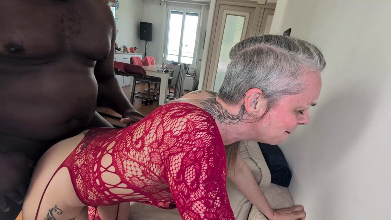 Paris Jango: A MILF Almost Lost Consciousness From Her First Big Black...
