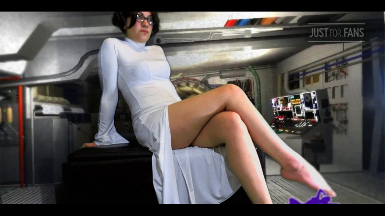FondaDix: Vault Release: Royal Leg Tease