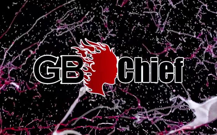GangBang-Dream: Loira trailer lixo cadela destruída em gozada interna gangbang