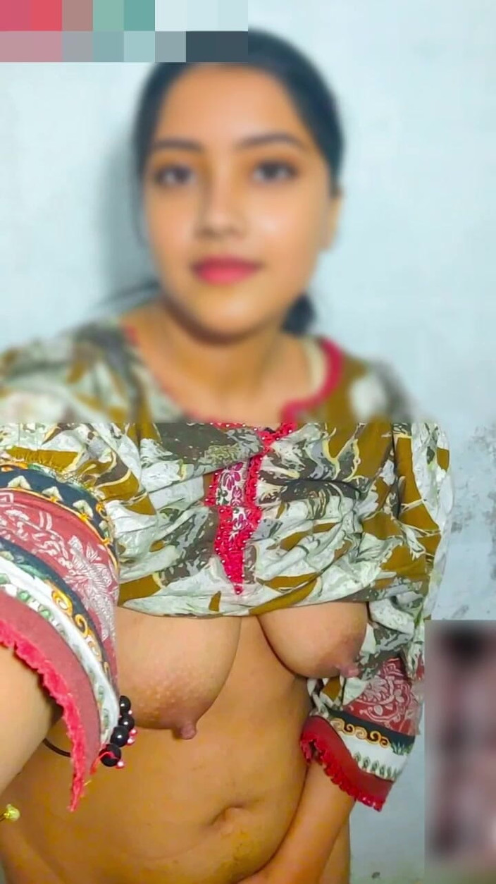 Muscool: Roztomilá holka ukazuje akty na videohovoru pro bf