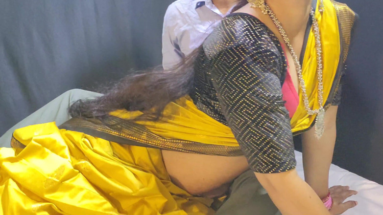 Hardcore Lover: Puta india esposa duro dedeándose y follando con preñada