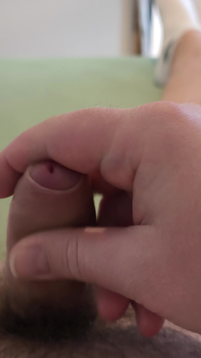 Uglydick: Ayam Kecil Berbulu Dimainkan