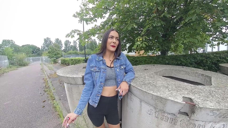 VR smokers HD-2D Videos Only: Kim Model - Interview