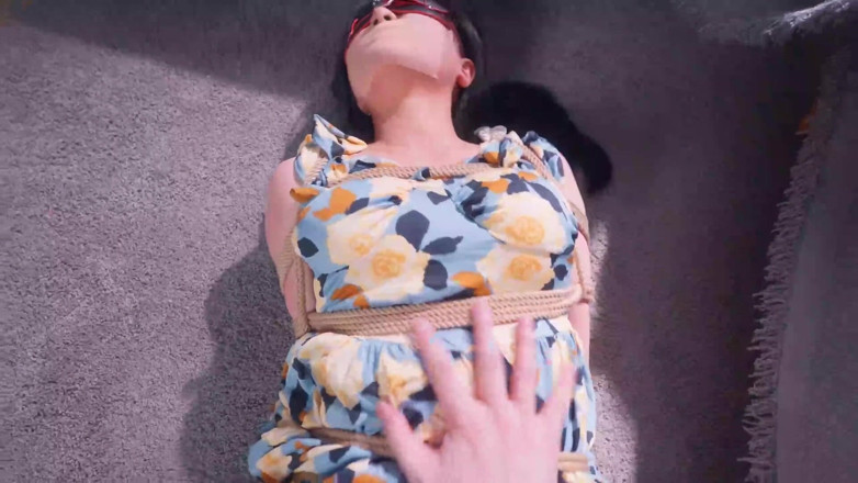 Aisan girl bondage: Ms14 - usa un vibratore per portare una ragazza all'orgasmo