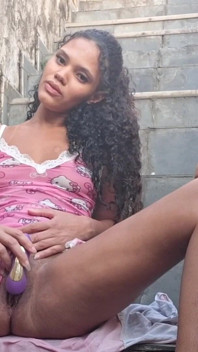 Me Mastubando Ao Som De Poesia Acústica 100% Anal Na Escada