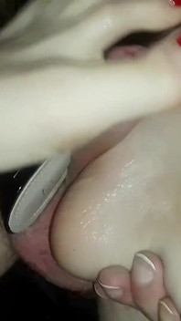 Footjob tumit yang penyayang dan ghairah dengan cumshot di kaki