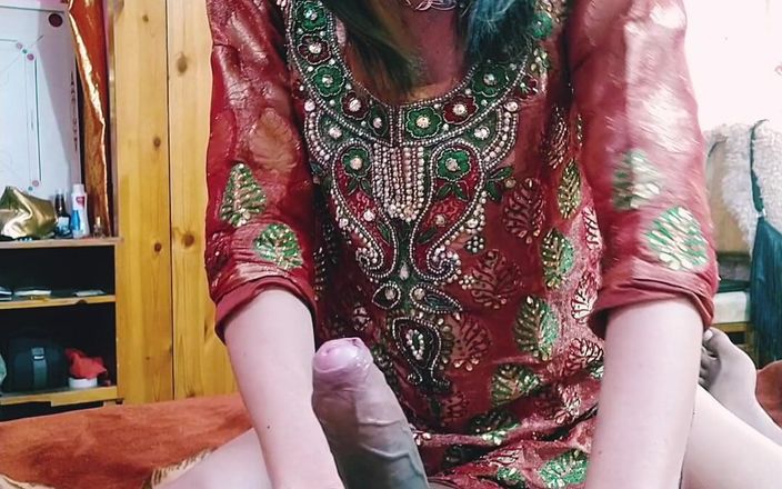 Bolly Karma: Futai cu o mamă sexy pofticioasă