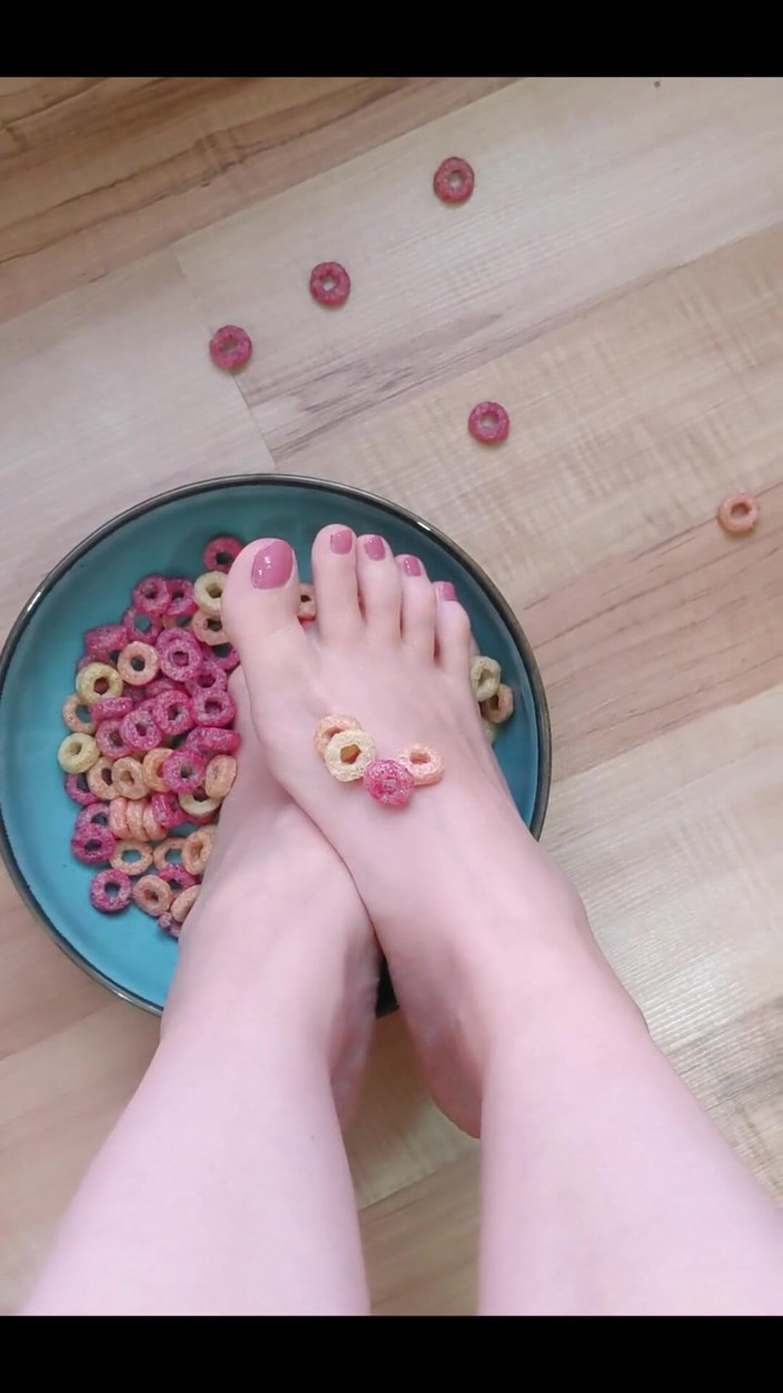 Lilux69: L'enorme richiesta di un video di piedi