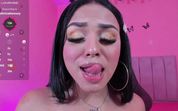 Brittany Gil: Brünette prinzessin macht ahegao