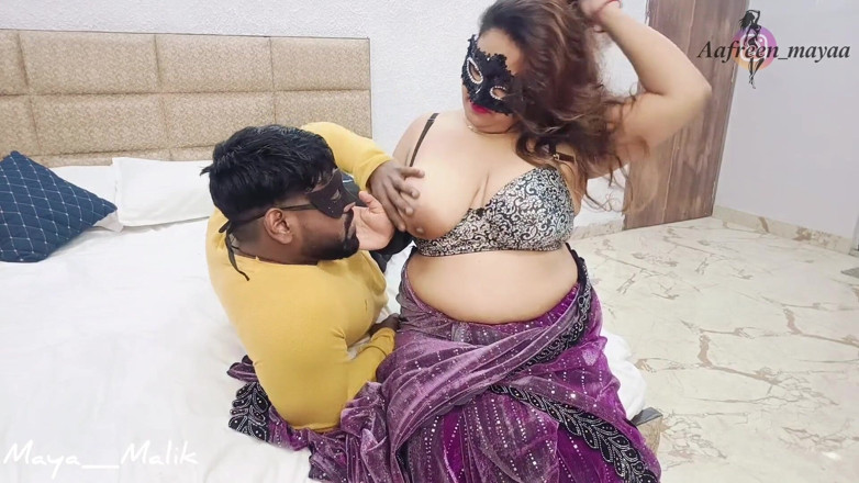 Maya-malik: なんてぽっちゃりした女性で、家の大きさに驚かされたんだろう