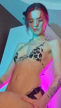 Neon. Pegging