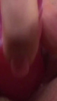 Poteva solo guardare mentre si masturbava ma non ha mai potuto mangiare la sua lingerie