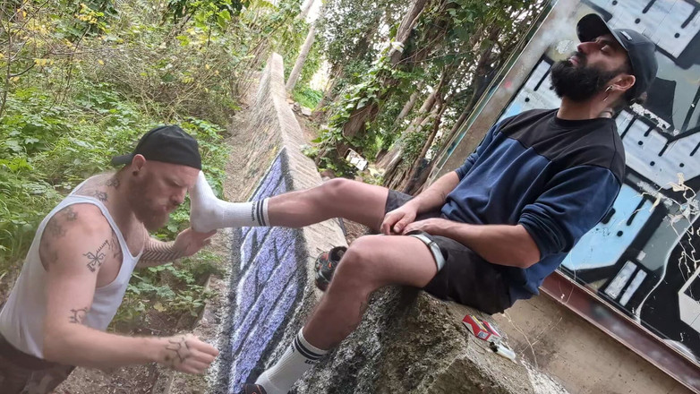 The Bearded Master: Askkopp, Piss &amp;Fötter. Skäggig mästare som använder fellball