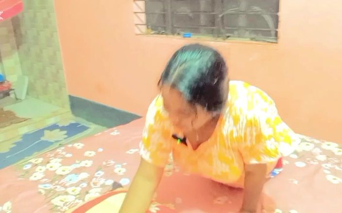 Riyamoni: मैं आज अपने पुराने प्रेमी को मन की तरह चोदता हूं।