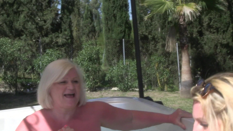 Lacey Starr productions: Sexo en la bañera de hidromasaje con Loula