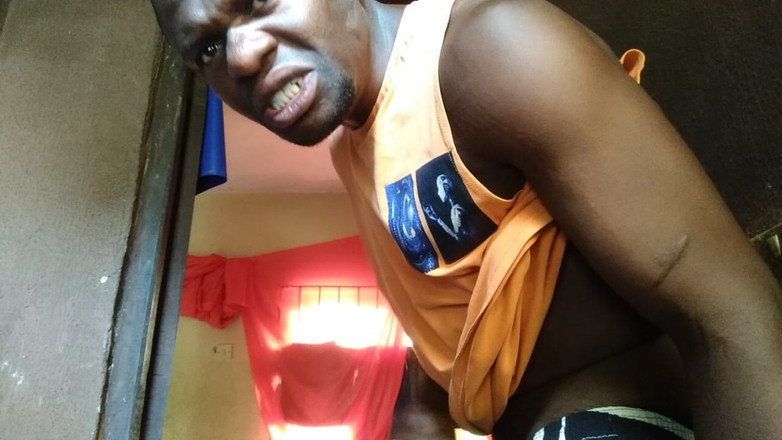 Moviesporn1: Éjaculer fort, c’est le meilleur pour montrer l’amour aux filles...