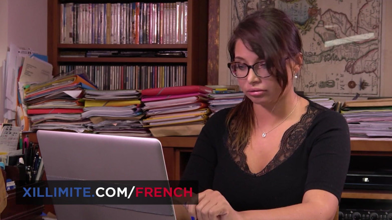 French girls at work: Dwie seksowne francuskie brunetki dla jednego szczęściarza