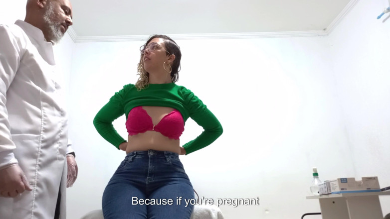 Gabi SweetCouplesStories: 肛門科医による女性のアナルタッチの実際の検査