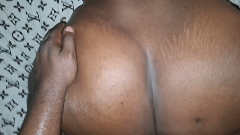 Mbingo237: I'm Fucking the New Neighbor with the Big Bouncy Ass