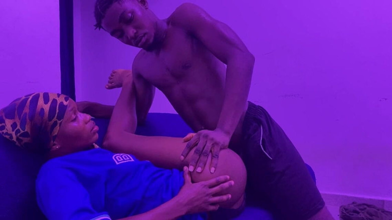 NaijaTeens: Black Cock Stretch Ebony Pussy