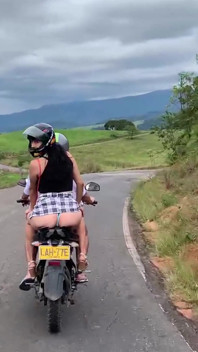 Il m’a convaincu de baiser dans les montagnes