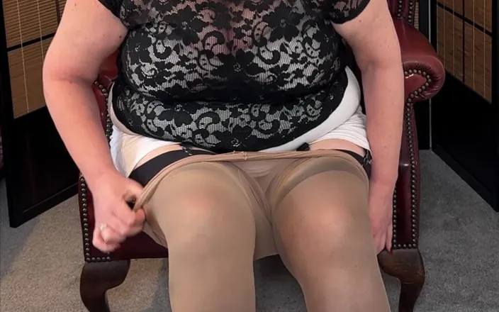 catherinecan69: Stockings and Tights and a White Slutty Skirt. I Am...