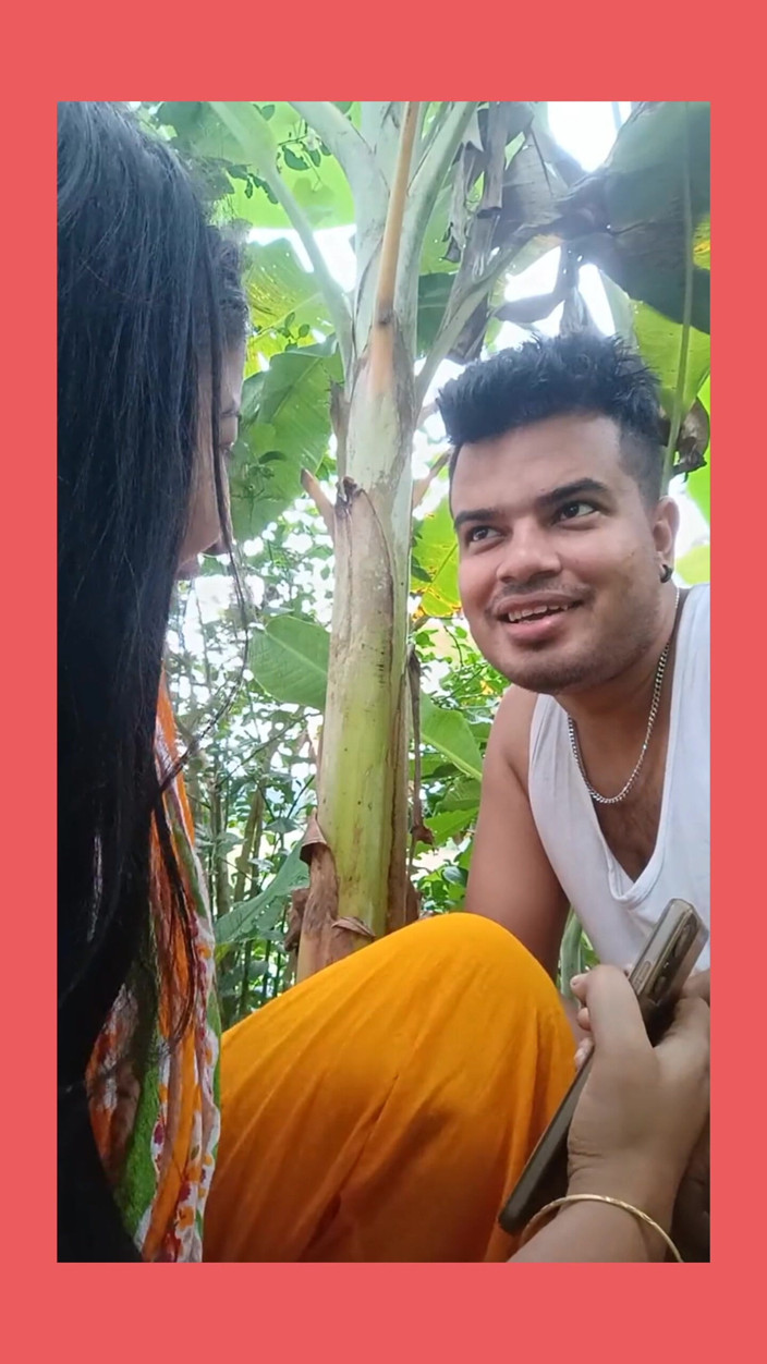 Taniyaxx: Desi-koppel muziekvideo