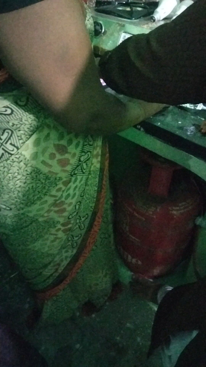 Tamil lesbian: Sari vestindo nova tia falando