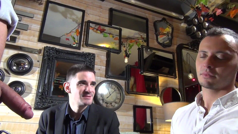 Ridley Dovarez | Gaysight: David and Hugo, tv showmen serving Mars Gymburger