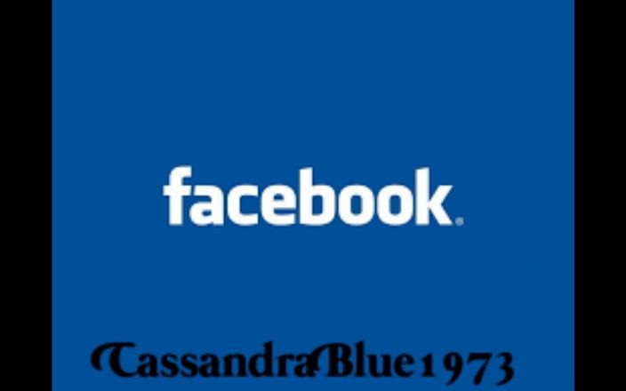 Cassandra Blue: Masturbacja Niebieskie majtki część 1