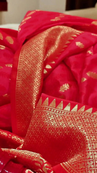 Desi indiana appena sposata bhabhi non può controllare le sue emozioni e lo convinse a fare sesso con il suo proprio india.