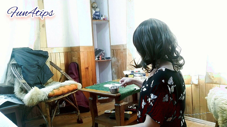 Bolly Karma: Datang ke sini, saya menjilat pantat awak semasa saya merokok