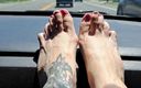 PandoraSG: Bare Feet on Dashboard in Moving Car