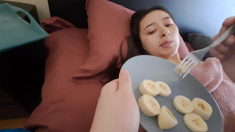 Miss Squirting: Ameliyattan sonra evli kadın fışkırtıyor ve hemşiresinden yüzüne boşaltıyor