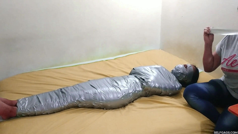 Selfgags Latina Bondage: Det egyptiska mammaprojektet