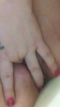 Chubby Slut Plays with Pussy in Bath Tub