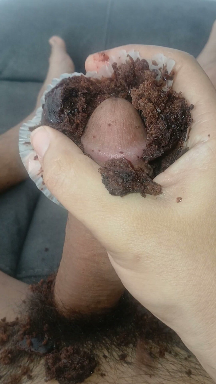 Alexander33324: A Delicious Straw with a Chocolate Mofin.
