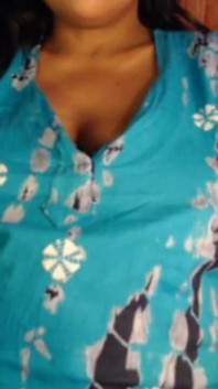 ถอดเสื้อดูดนมหีเปลือย