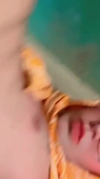 The Hottest Pee Smallow Video