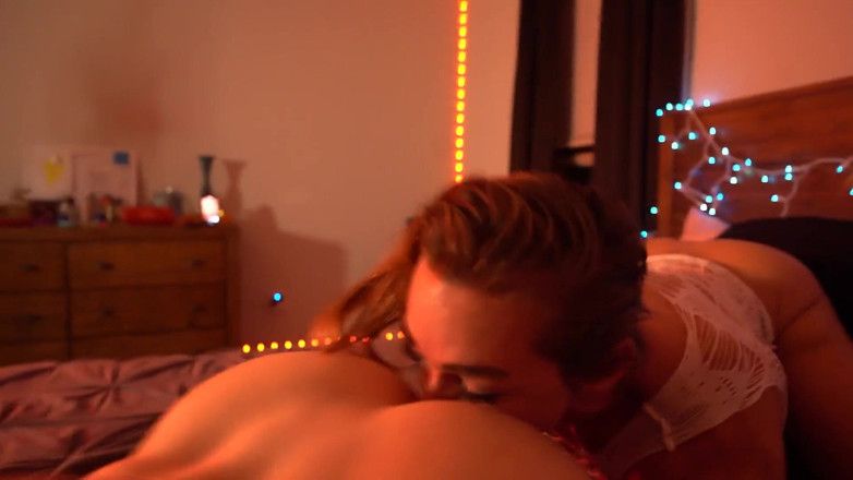 Simone Steele: 2 Sluts and a Manwhore