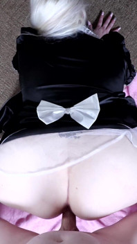 Sexy bbw služka dělá, co jí říkají