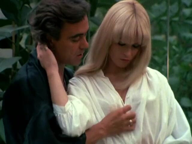European Classics: Morgane di sofa: 69 dan pancutan mani.