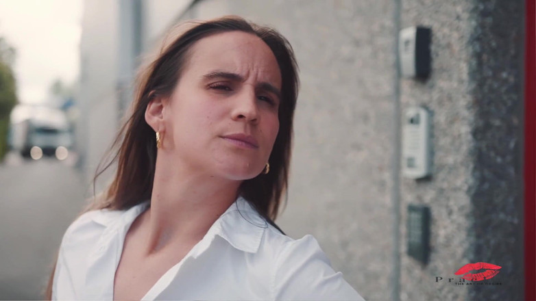 Praelise - The Art Of Desire: Sam, yeteneklerini Gigi Max'e gösterir