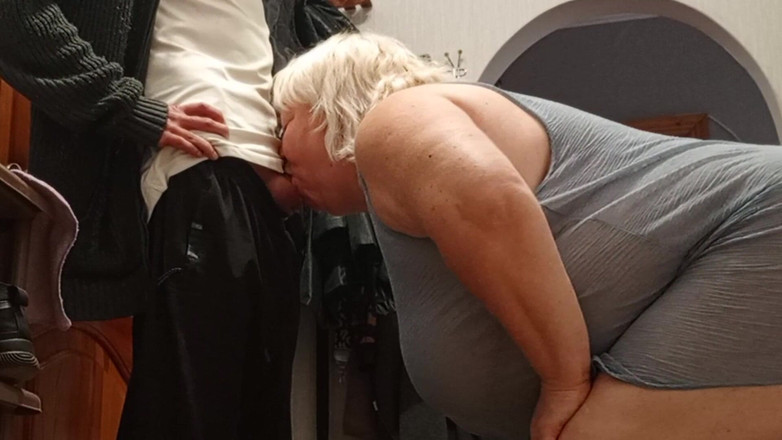 Zona901: Il Vicino il Corriere con del sesso