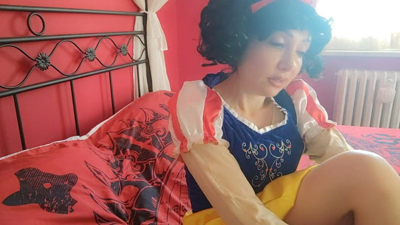 savannahamatoriale: 핫한 벌리기 공주