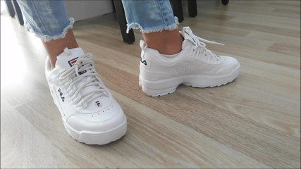 Goddess Lina: เทพี Lina รองเท้า Fila